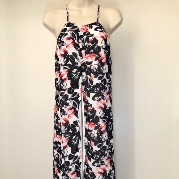 Missguided Dresses & Skirts - Floral Dress XS